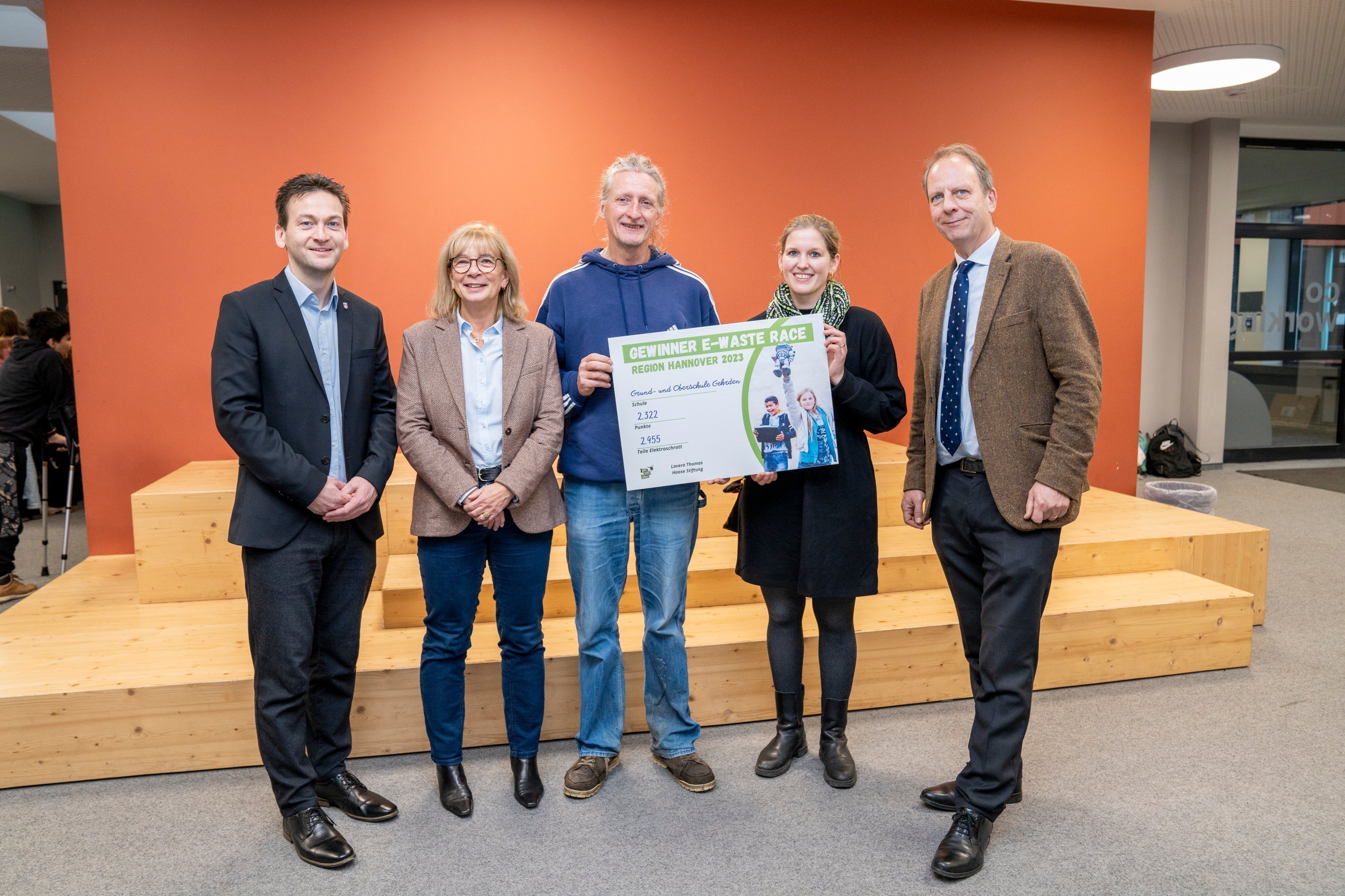 Grund- und Oberschule Gehrden ist Sieger der 3. E-Waste Race Elektroschrott-Sammelaktion