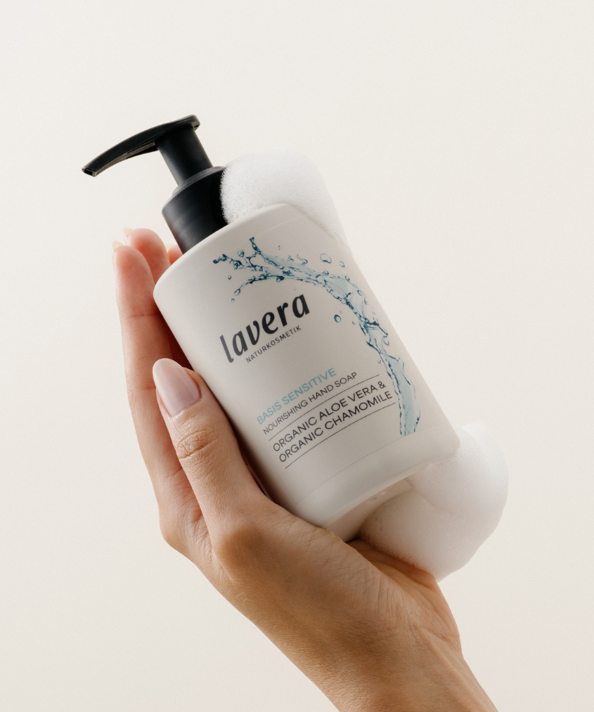 lavera Pflegeseife basis sensitive in der Anwendung