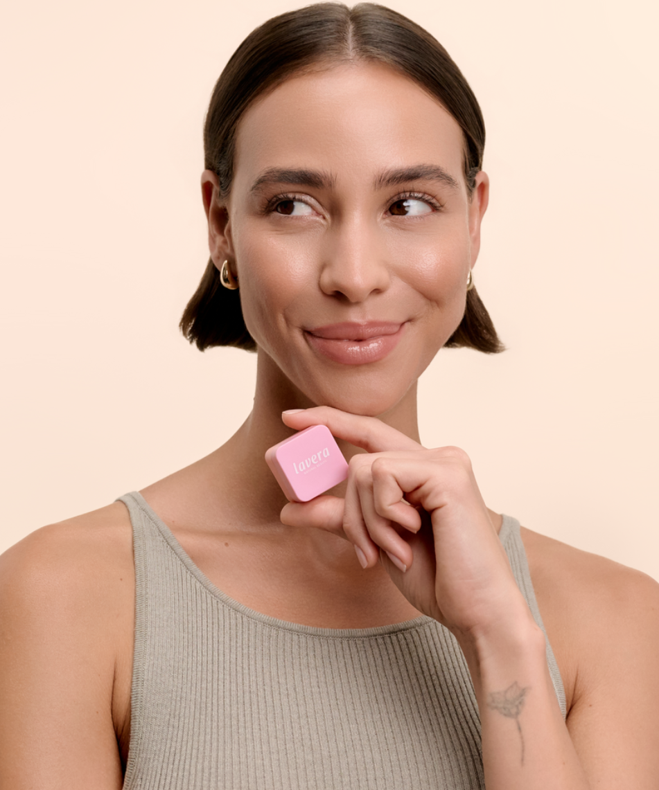 lavera The Cube – Restore & Protect Balm in der Anwendung