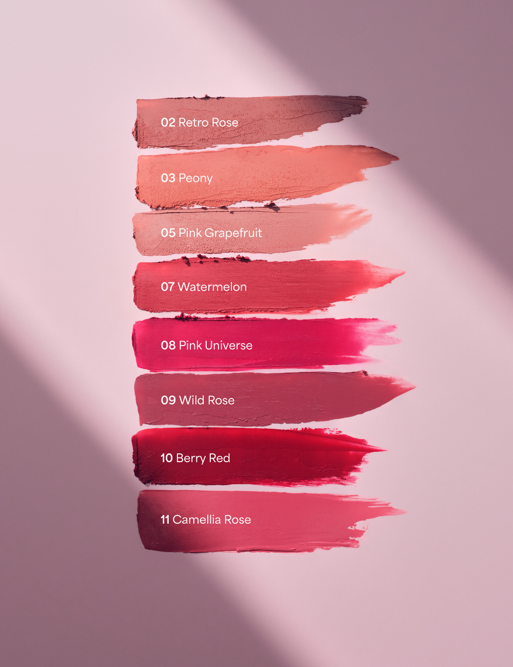 lavera Cream Glow Lipstick -Peony 03- lors de l'application