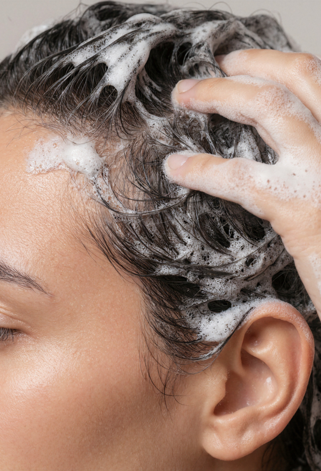 lavera Shampooing Soin Volume & Lift lors de l'application