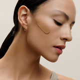lavera Hyaluron Liquid Foundation -Golden Sand 07- lors de l'application
