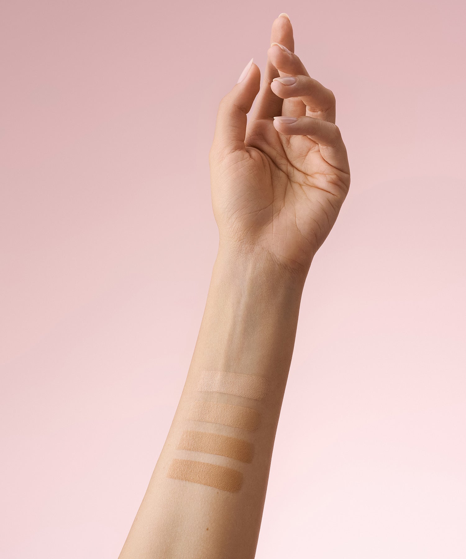 lavera Cream to Powder Foundation -Medium 1.2- lors de l'application