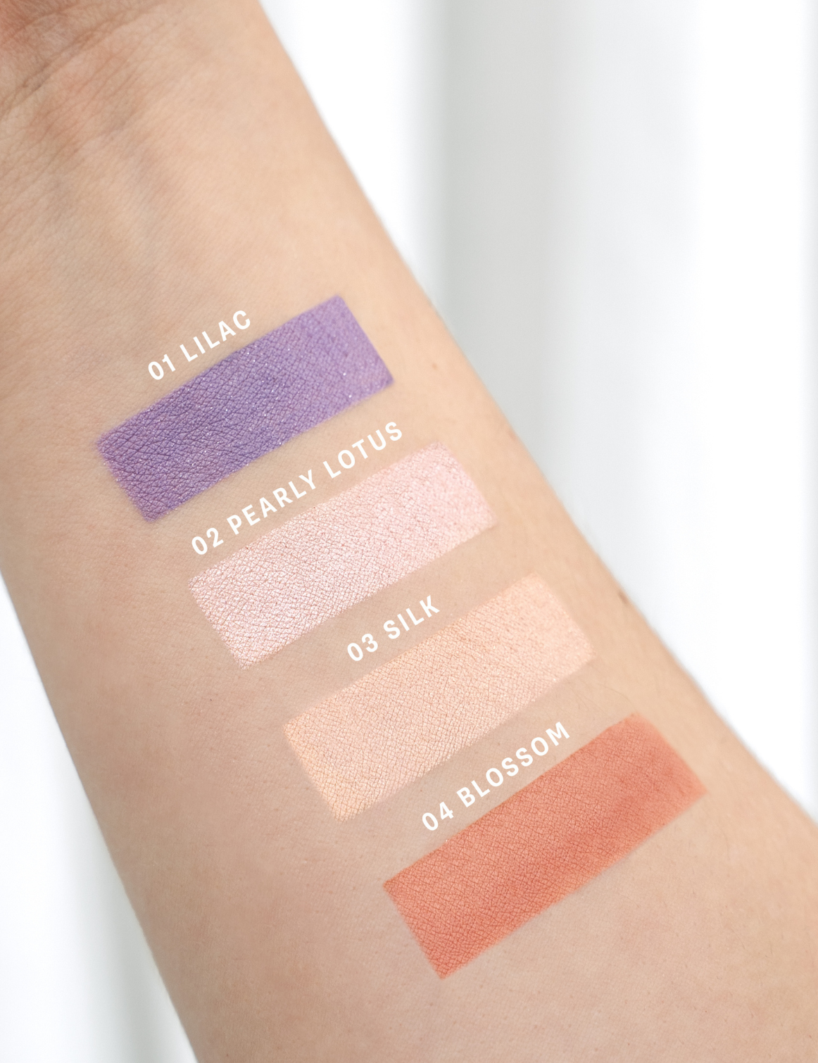 lavera Signature Colour Collection -Pure Pastels 01- in der Anwendung