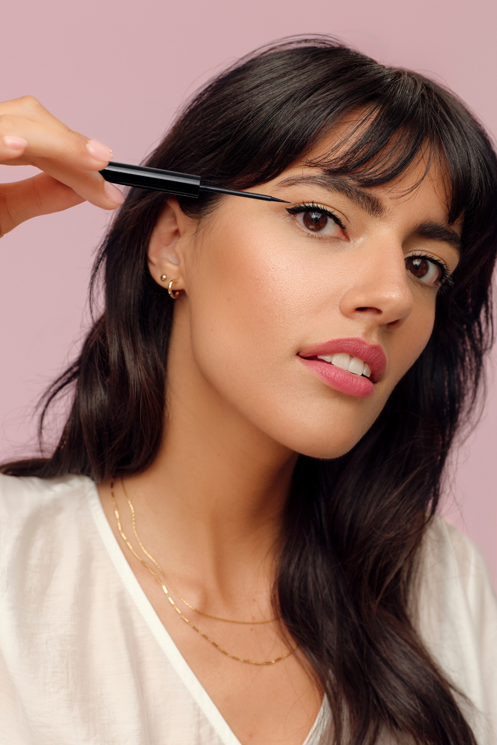 lavera Liquid Eyeliner -Black 01- lors de l'application