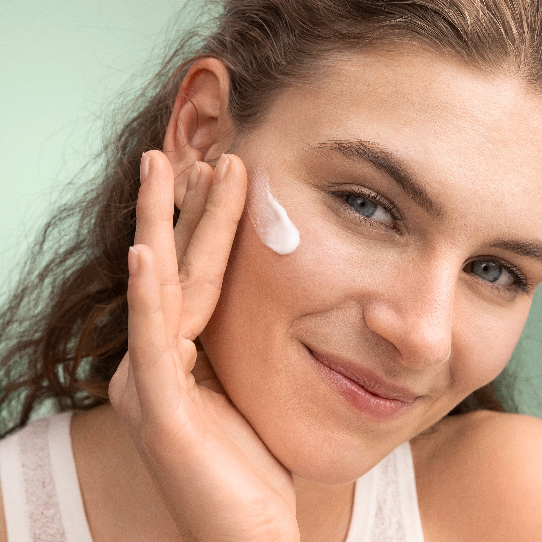 lavera Pure Beauty Crème de jour matifiante lors de l'application