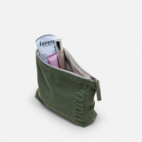 lavera Trousse de toilette – Sage Green lors de l'application