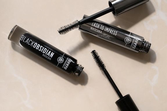 Mascaras ouverts Black Obsidian et Lash to Impress avec brosses