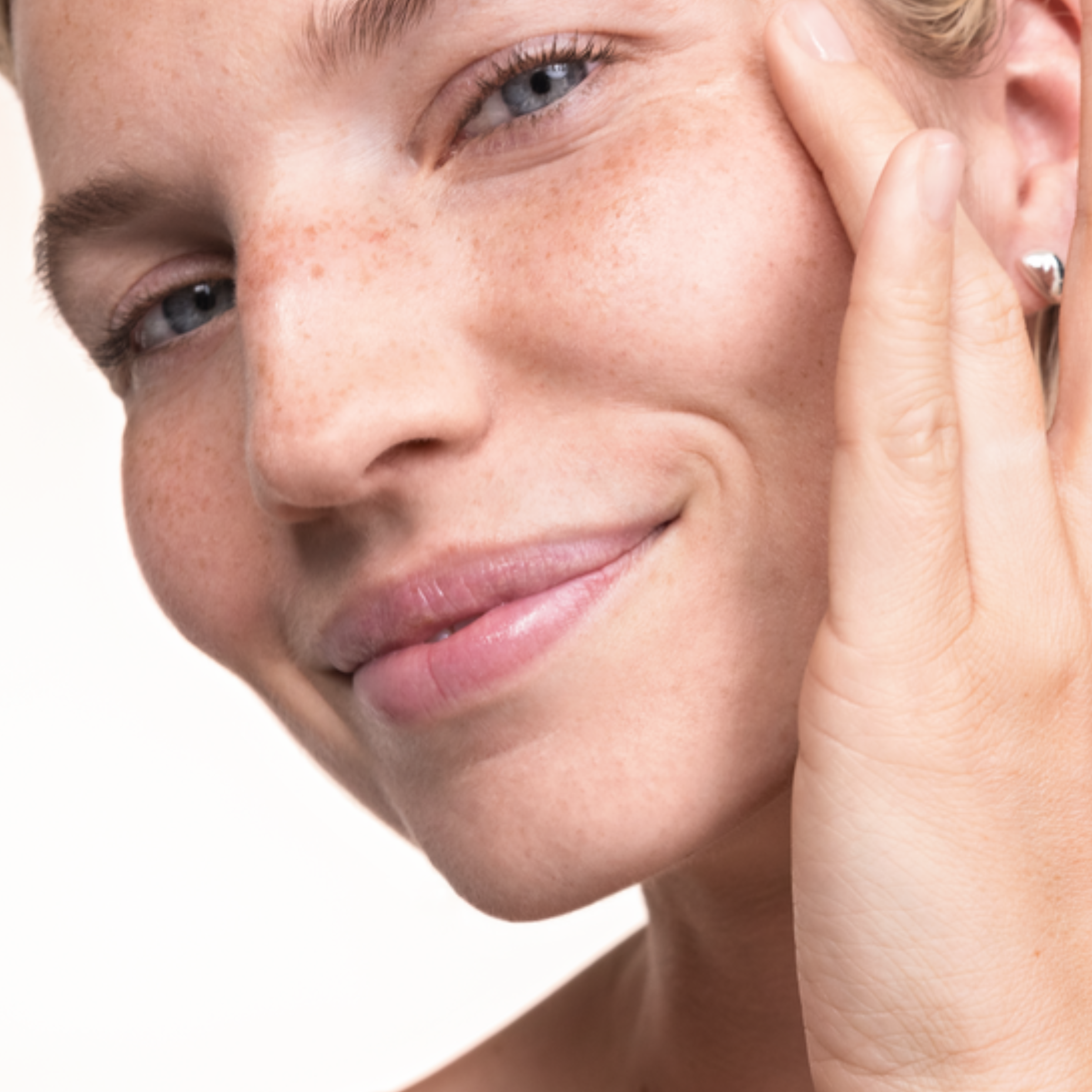 lavera basis sensitive Lotion tonique soin doux lors de l'application