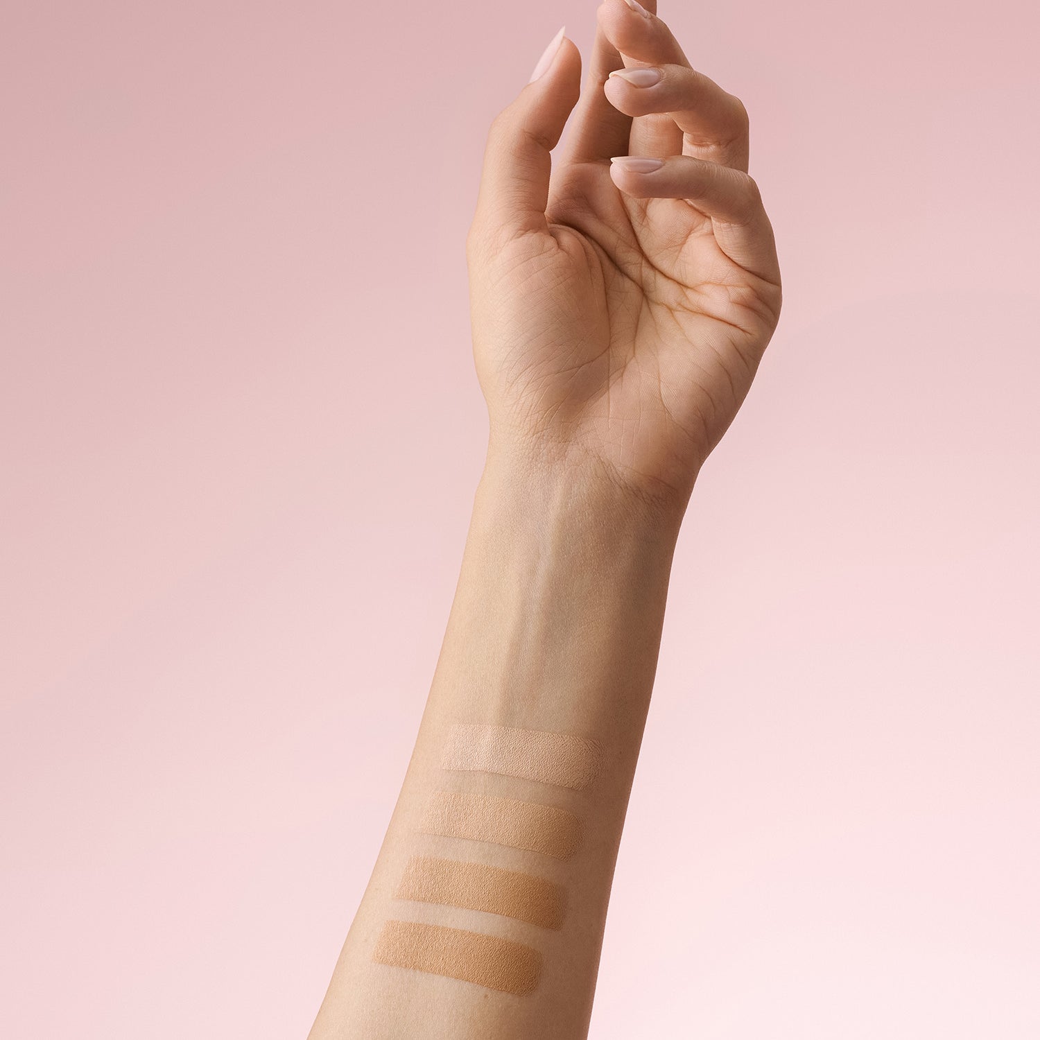 lavera Cream to Powder Foundation -Light 01- lors de l'application