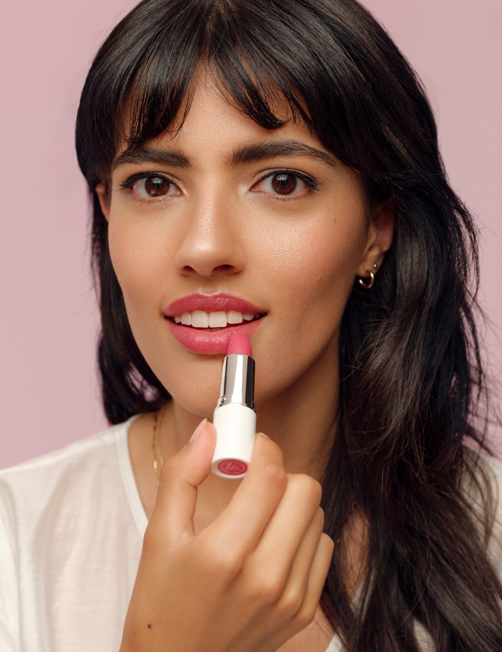 lavera Cream Glow Lipstick -Wild Rose 09- lors de l'application
