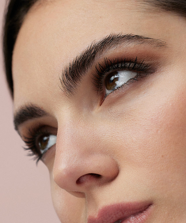 lavera Butterfly Effect Mascara Beautiful Black lors de l'application