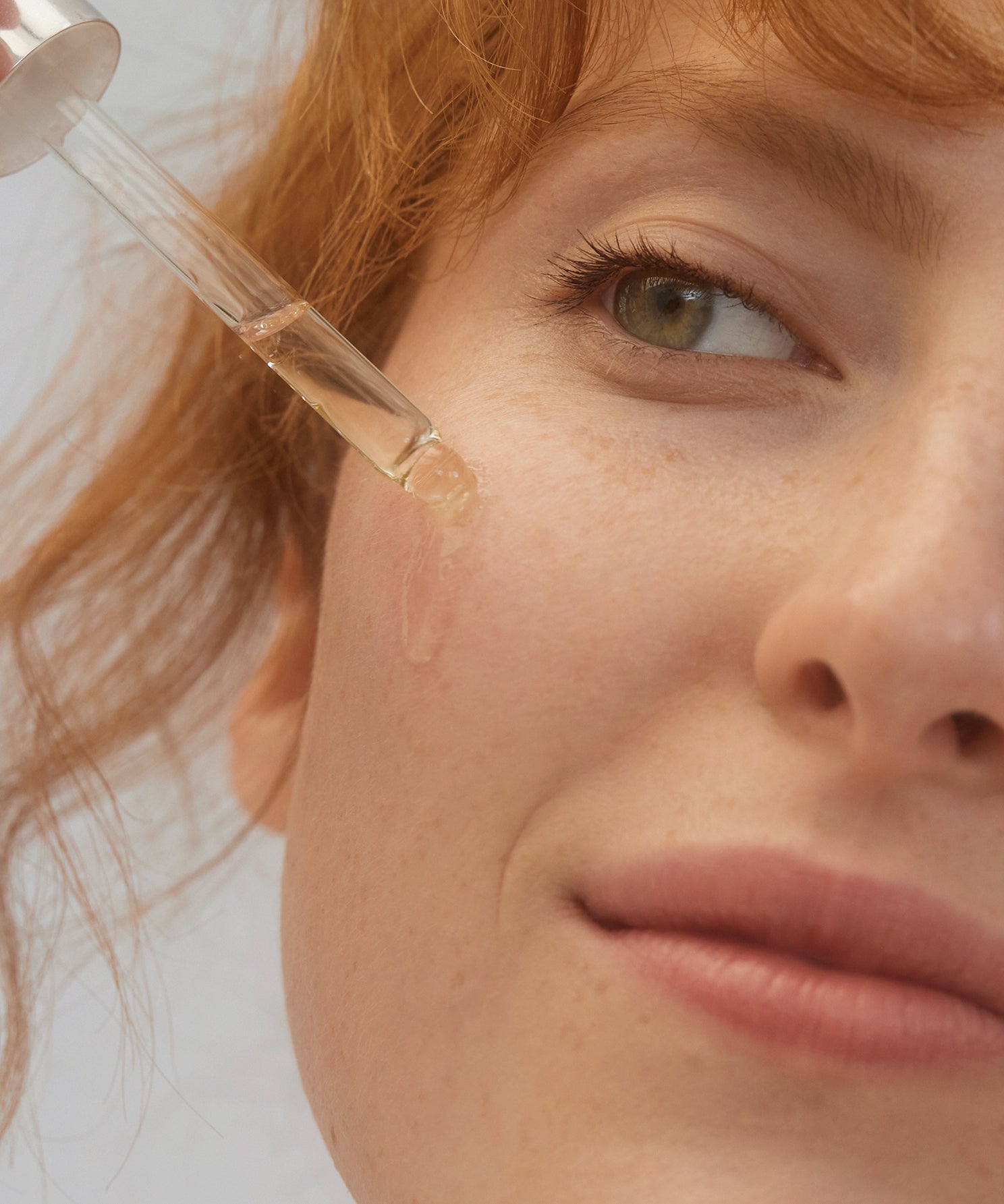 lavera Re-Energizing Sleeping Öl-Elixier lors de l'application