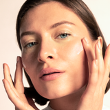 lavera Skin Longevity Crème de nuit lors de l'application