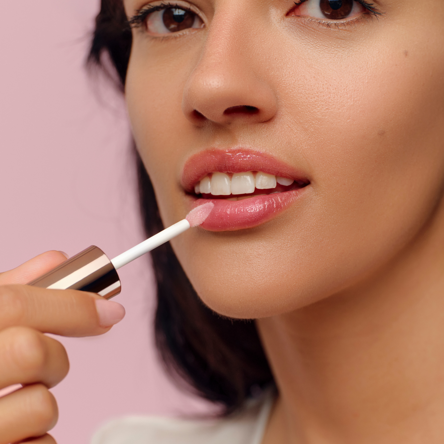 lavera Wonder Lip Elixir -Pink Sapphire 02- lors de l'application