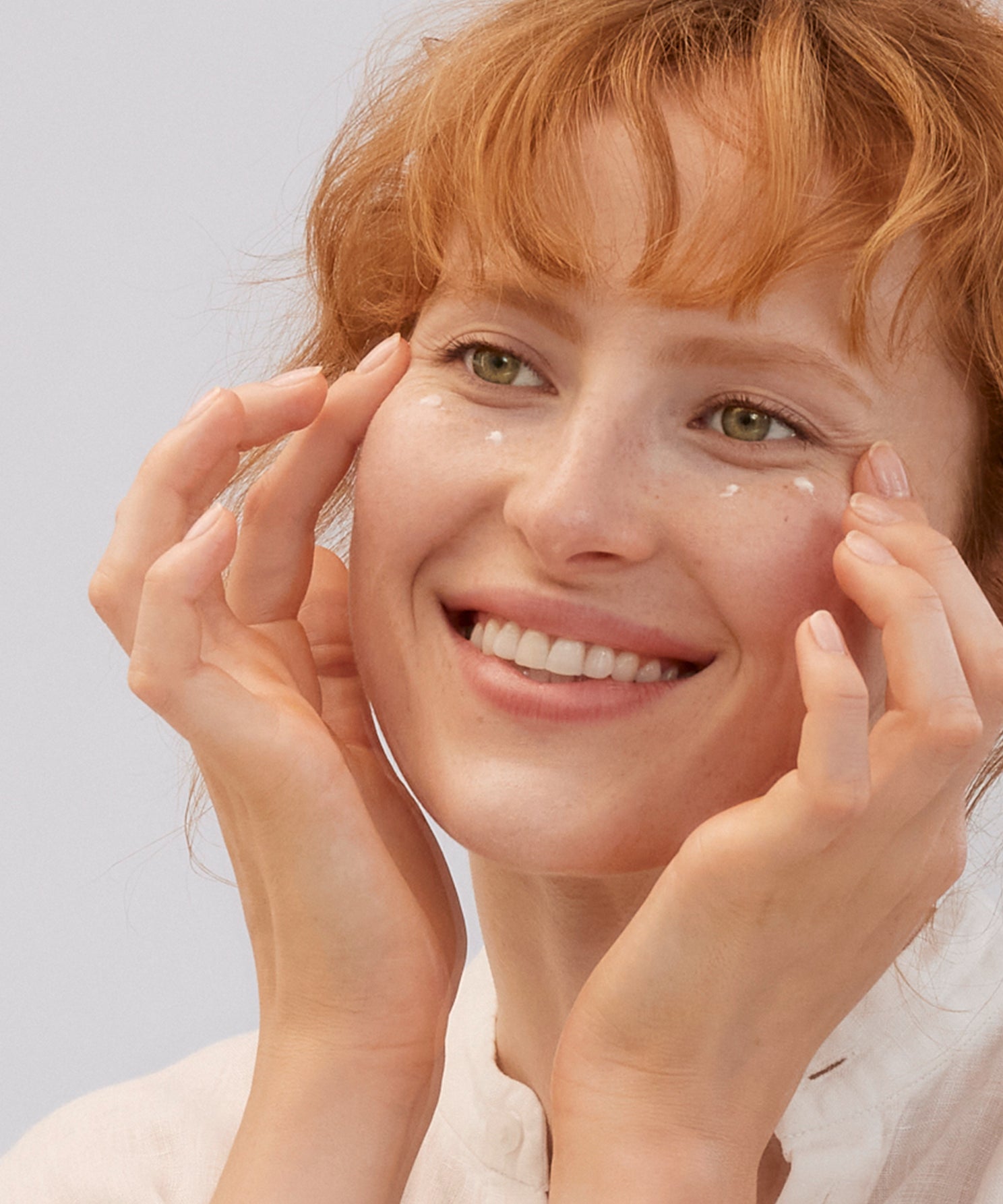 lavera Re-Energizing Sleeping Augenpflege lors de l'application