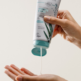 lavera Après-Shampooing basis sensitive Hydrate & Care lors de l'application