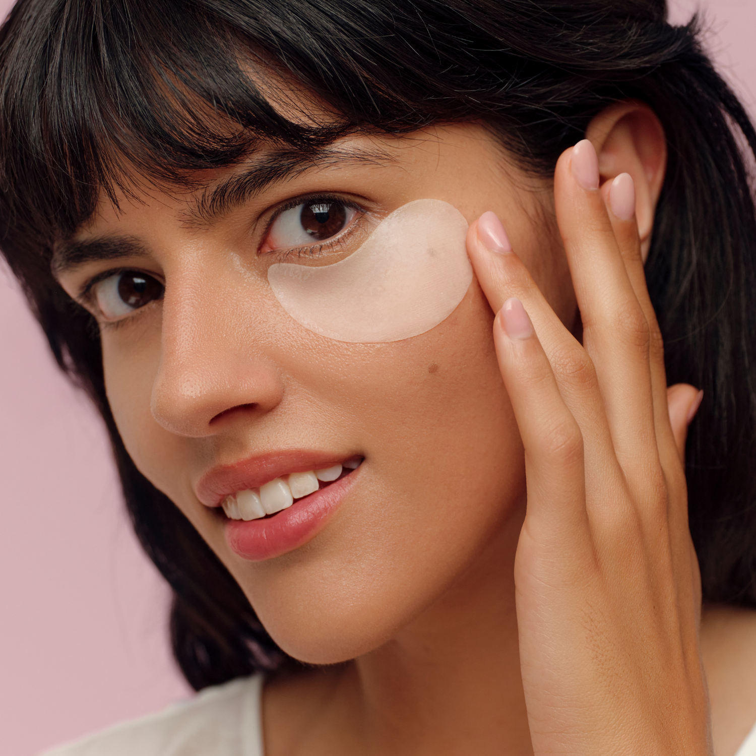 lavera Depuff & Hydration Eye Patches lors de l'application